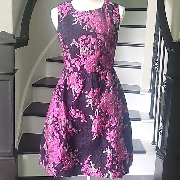 Beulah Dresses & Skirts - Floral Dress